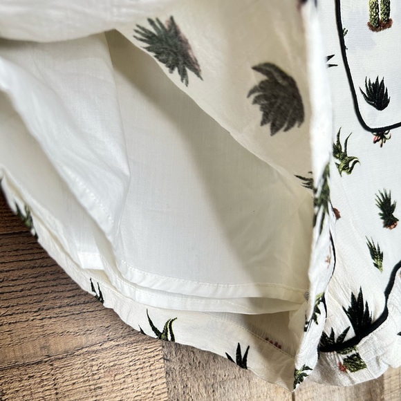TOPSHOP Cactus Print High Waisted Shorts 8 - Picture 6 of 11